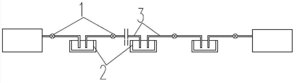 One-way pressure supplementing tower used for water conveying system