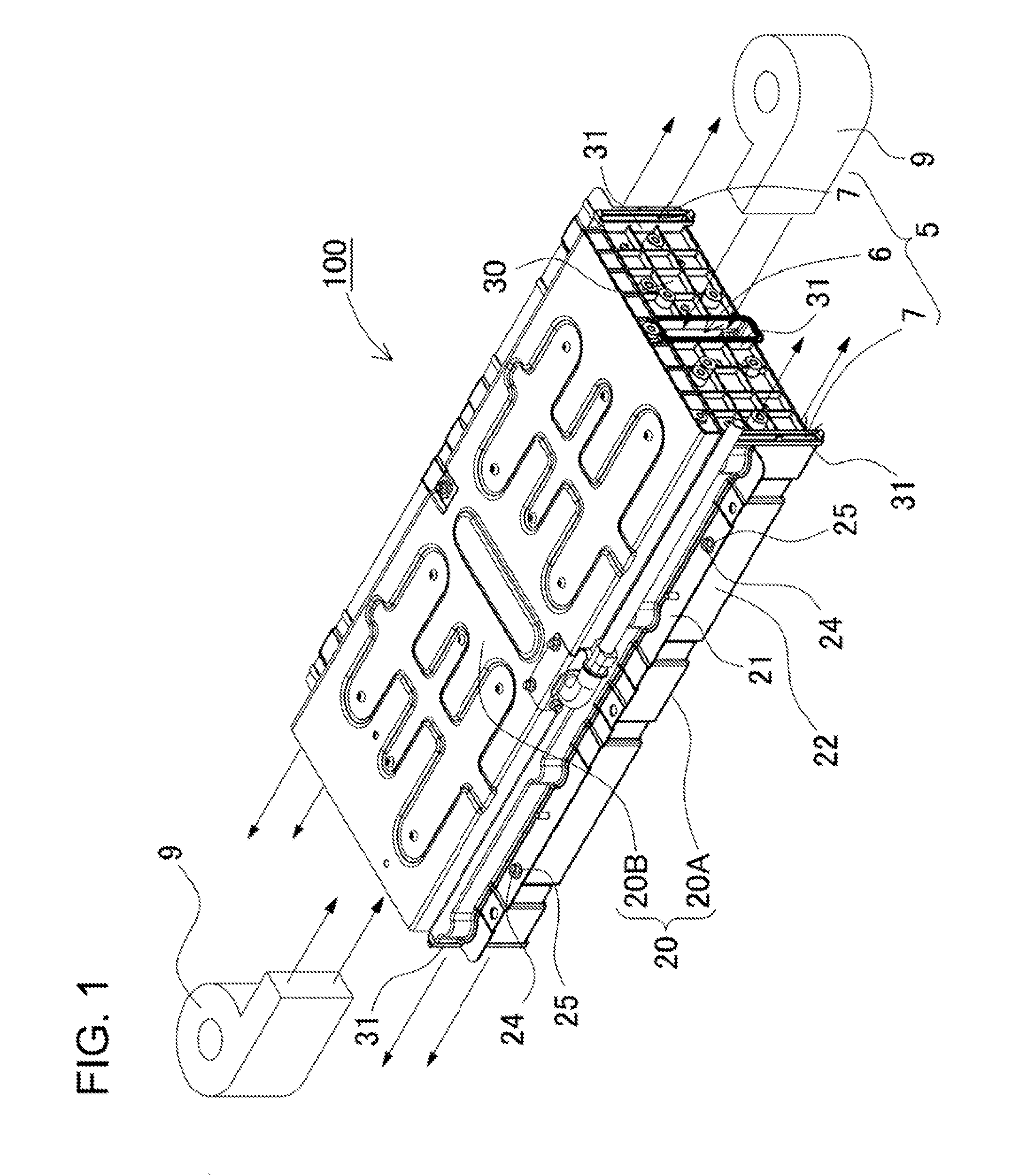 Power supply device with battery cell cooling mechanism and vehicle including the same