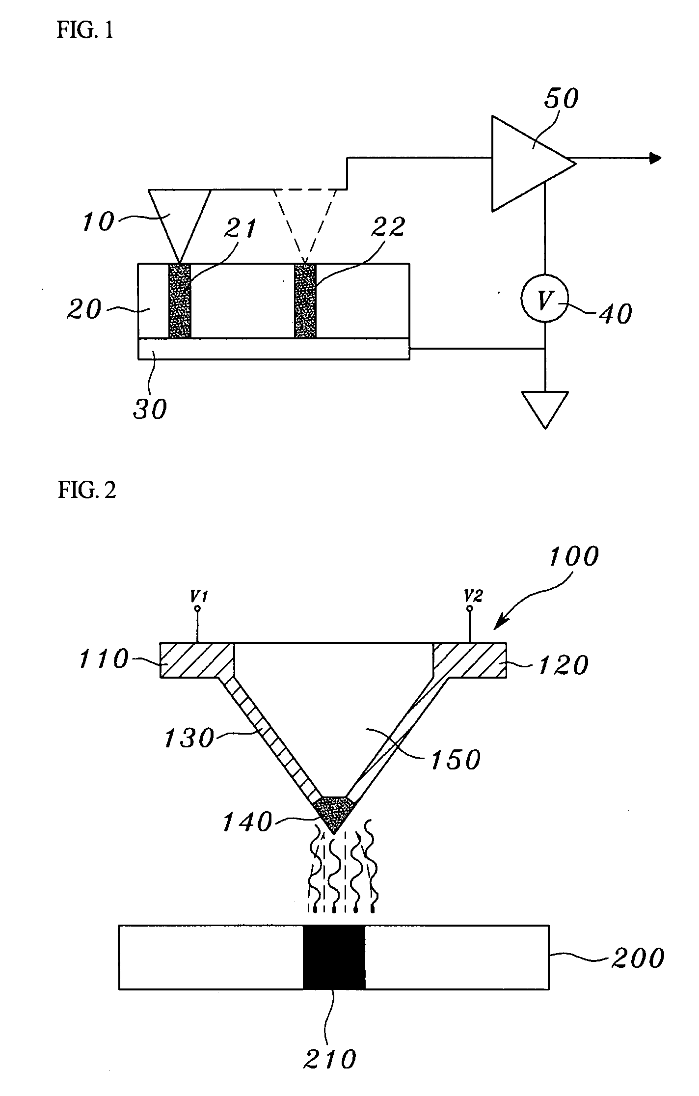 High density data storage device and data recording or reproduction method using the same