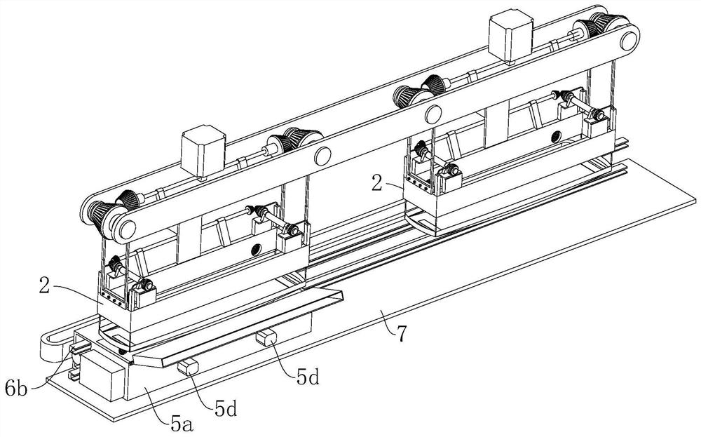 A cleaning device for wool processing