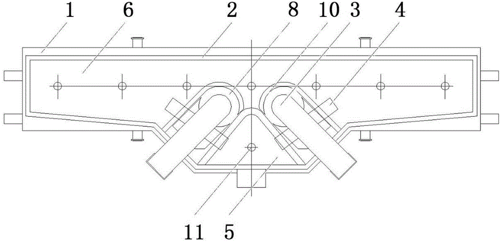 Induction heating and refining device with tundish and channels shaped like Arabic number eight