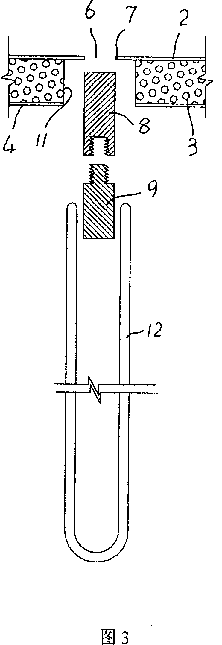 Rod insertion pressure bearing type solar energy water heater