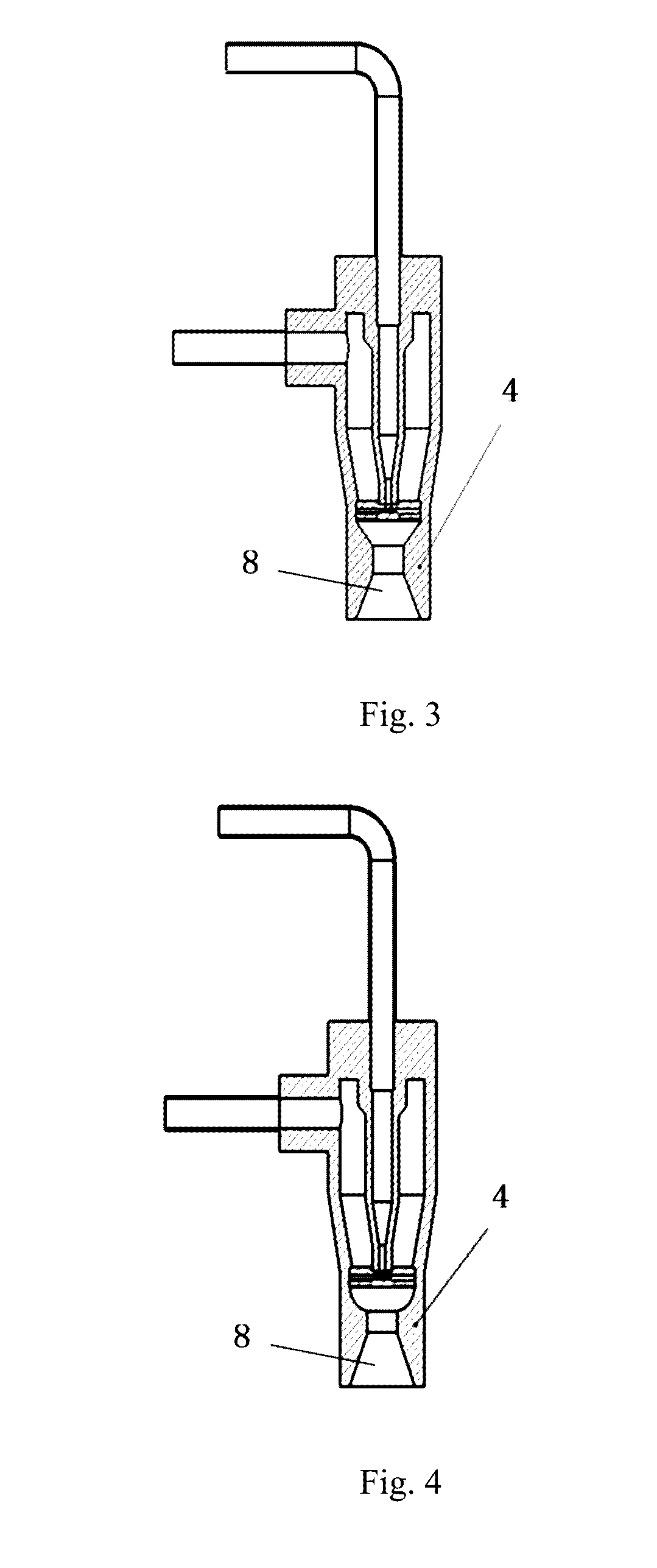 Cleaning device for atomizing and spraying liquid in two-phase flow