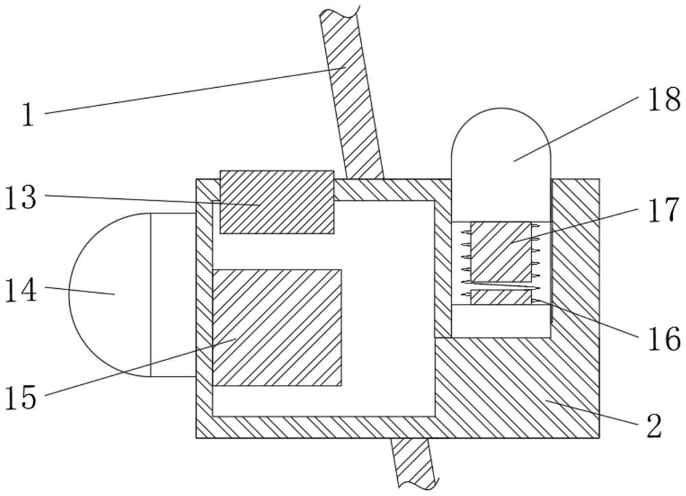 Automatic feeding device for wire feeding station