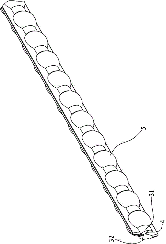 Rolling ball retention chain capable of torsional operation and linear movement mechanism composed of same