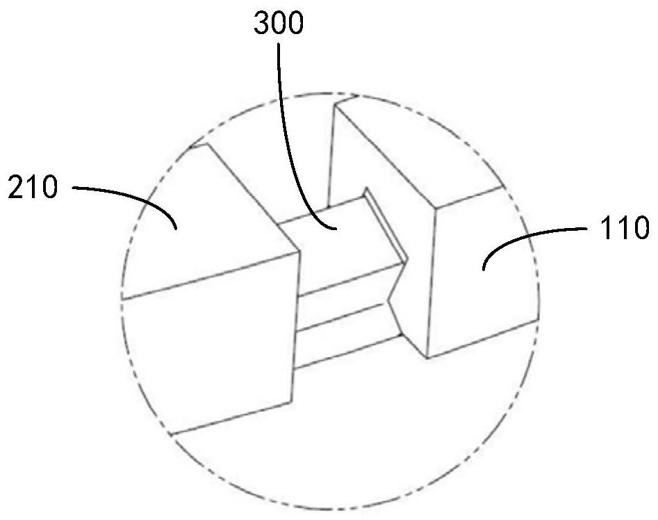 Assembling tool and assembling method for self-destruction medicine strip of carrier