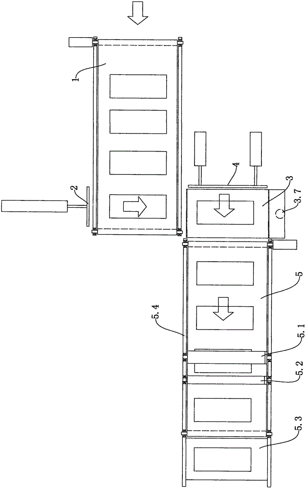 Stacking machine of feed production line and production method thereof