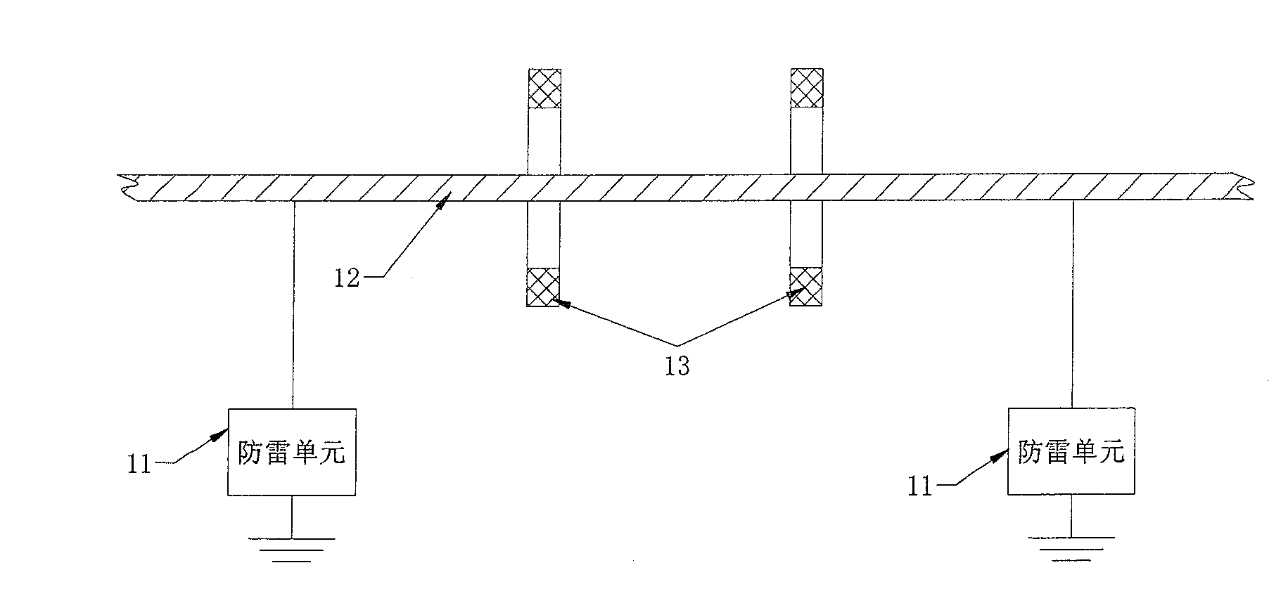 Decoupling anti-lightning circuit and lightning protection connecting terminal