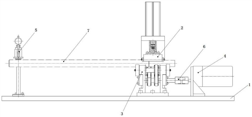 Device special for detecting radial runout of long-axis workpiece and using method thereof