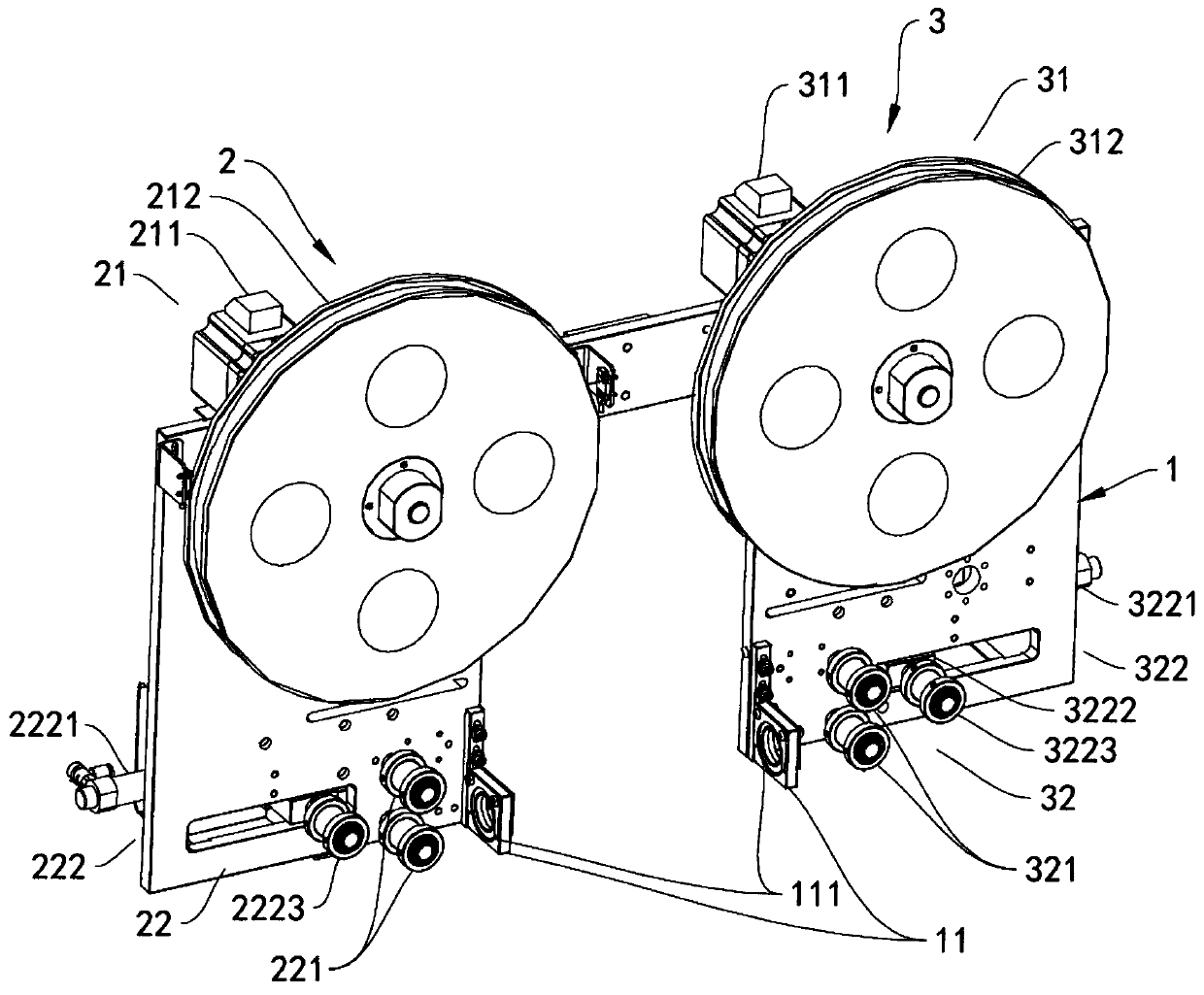 Material belt transporting device and transporting method