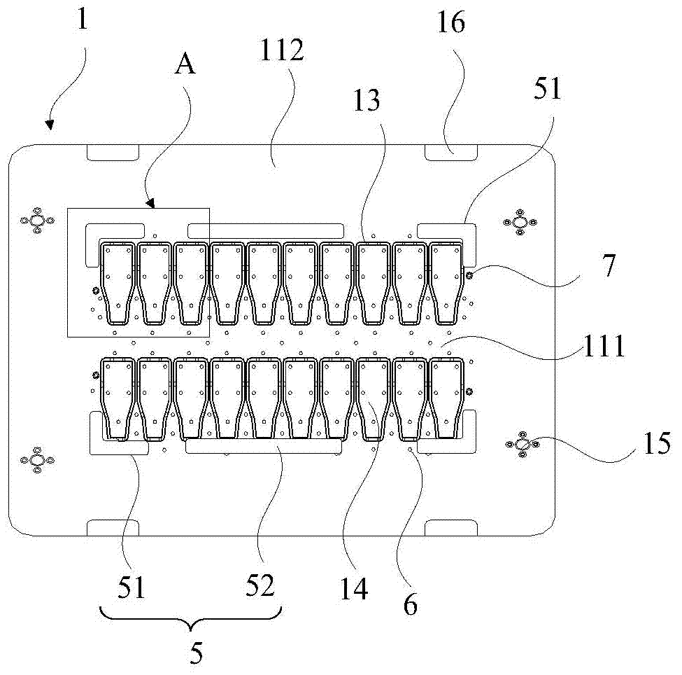 Plate material laser cutting device and laser cutting jig thereof