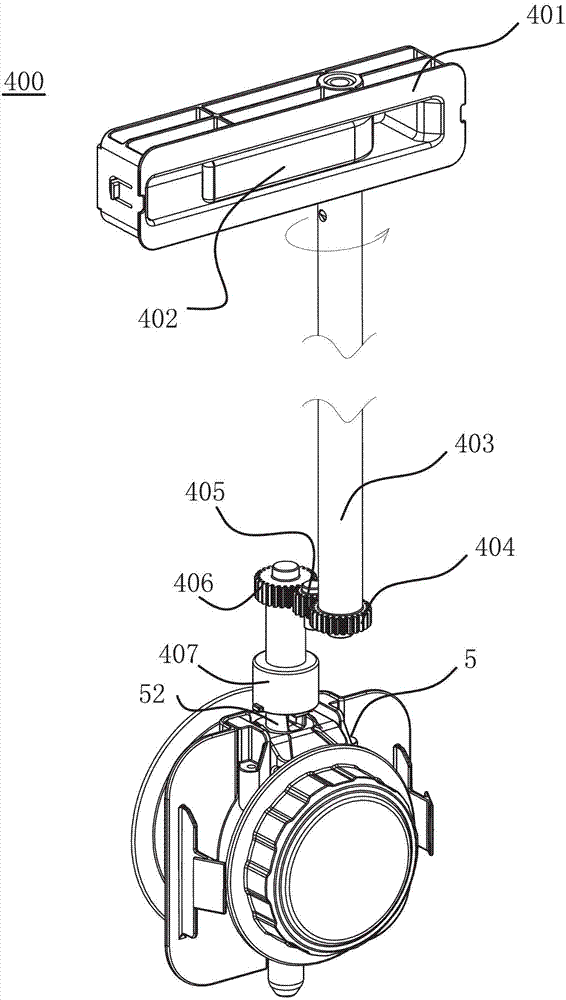 Valve opening/closing device for medium bulk container and container thereof