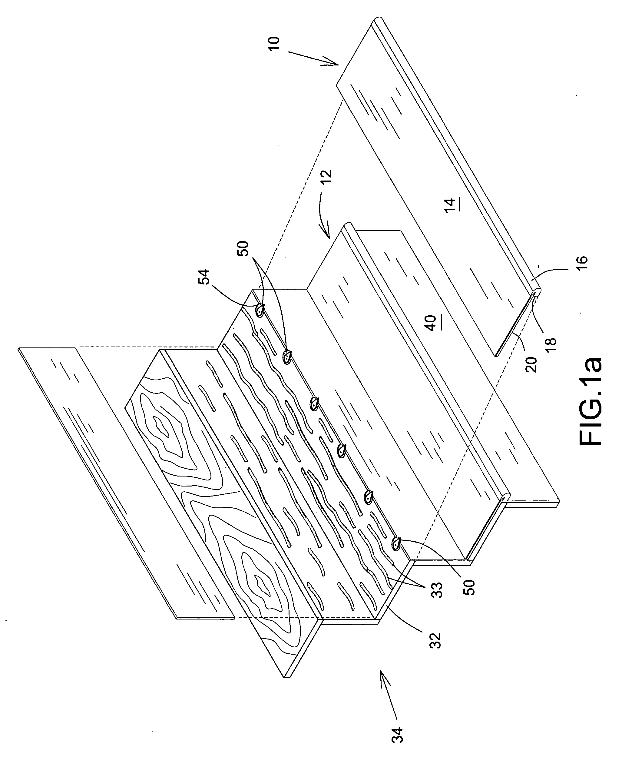 Staircase finishing plate arrangement