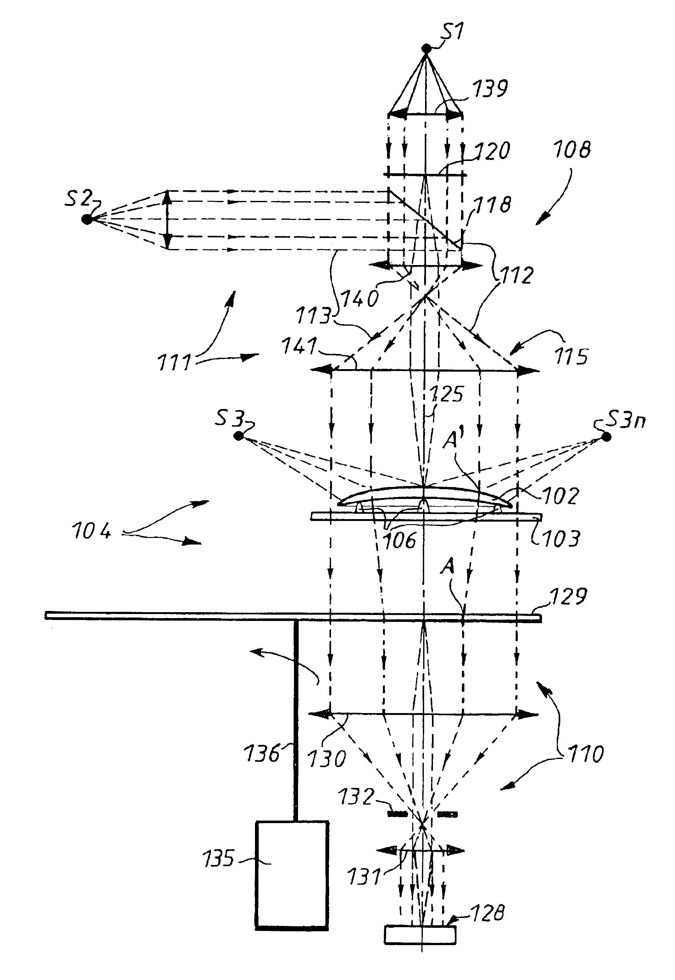 Device for automatically detecting characteristics of an ophthalmic lens and an automatic device for fitting a centering and drive peg incorporating it
