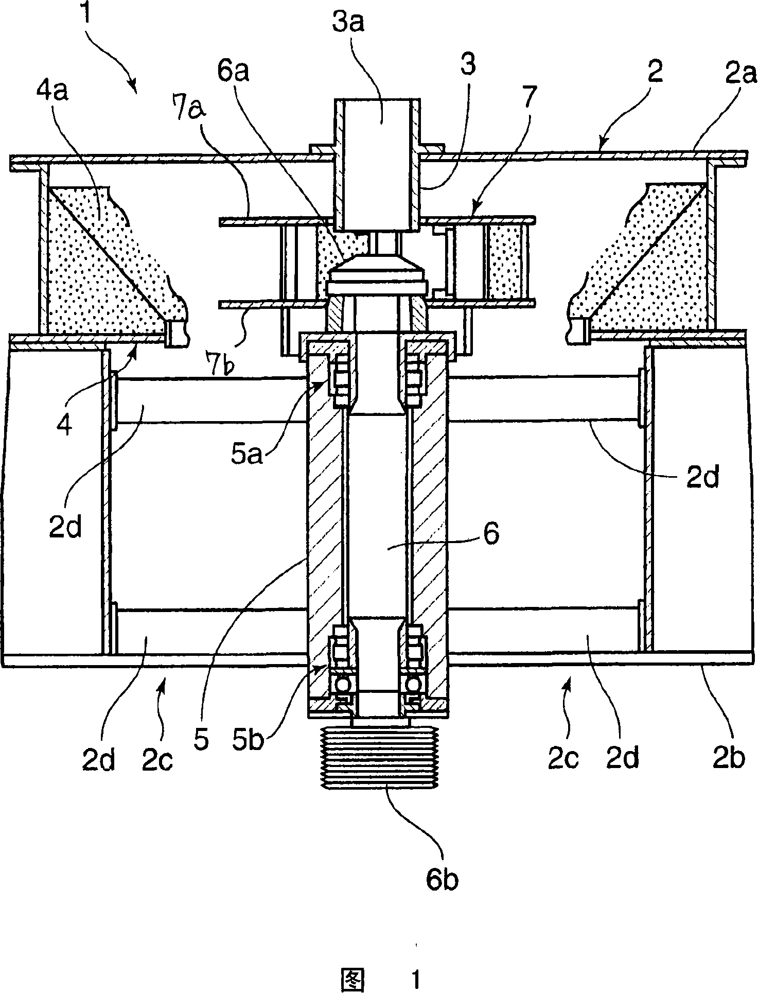 Vertical offcenter crusher and its operation method
