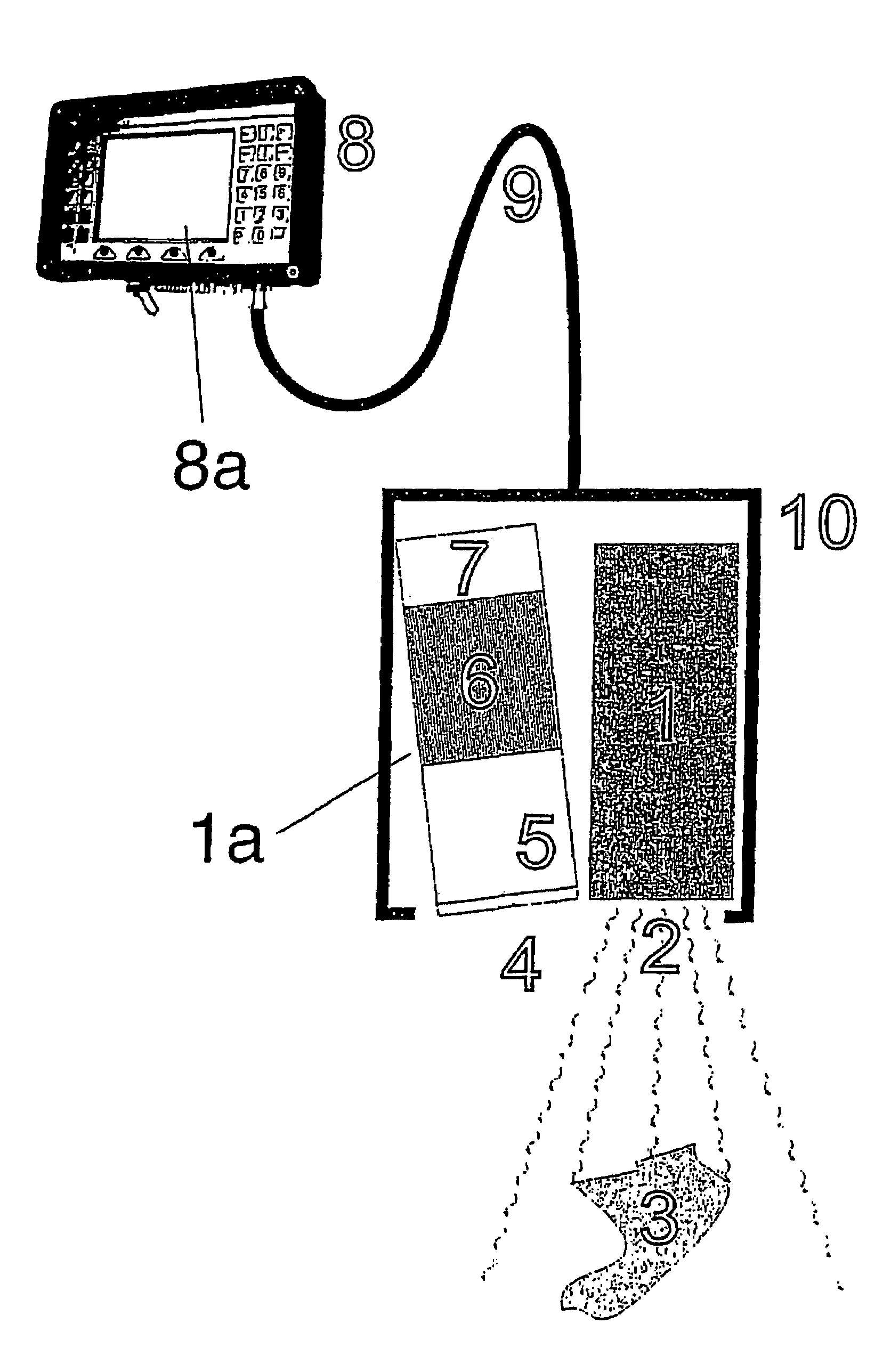 Apparatus and a method for visualizing target objects in a fluid-carrying pipe