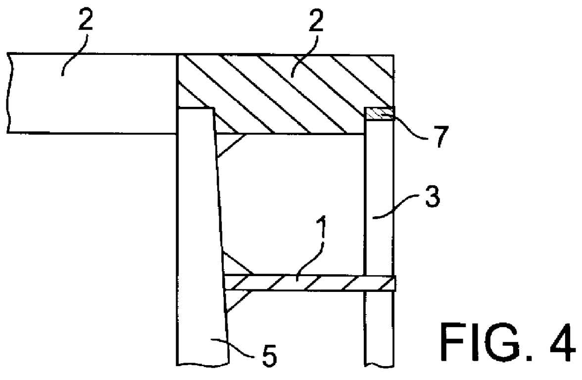 Screen device with slot-shaped openings