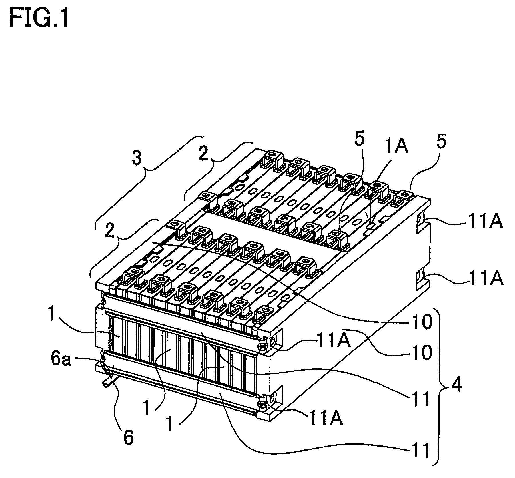 Battery system with battery cells arranged in array alignment