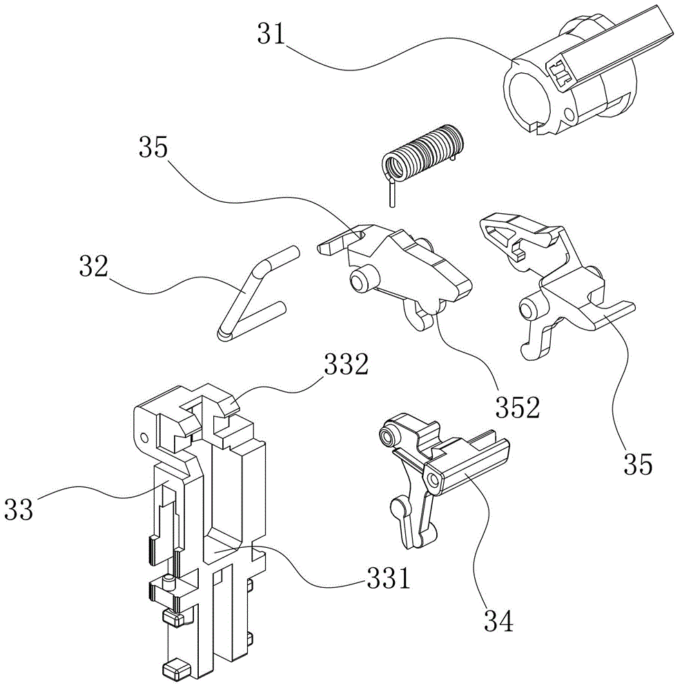 Circuit breaker mechanism and bipolar circuit breaker using same