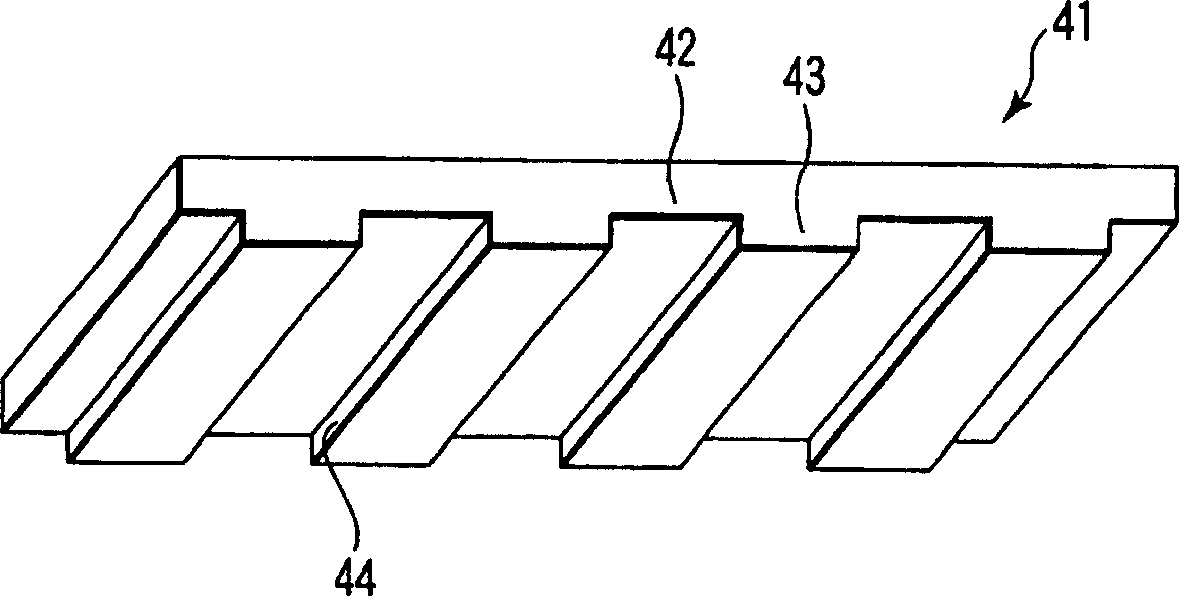 Semiconductor device including semiconductor thin film, crystallizing method for the semiconductor thin film, and crystallizing apparatus