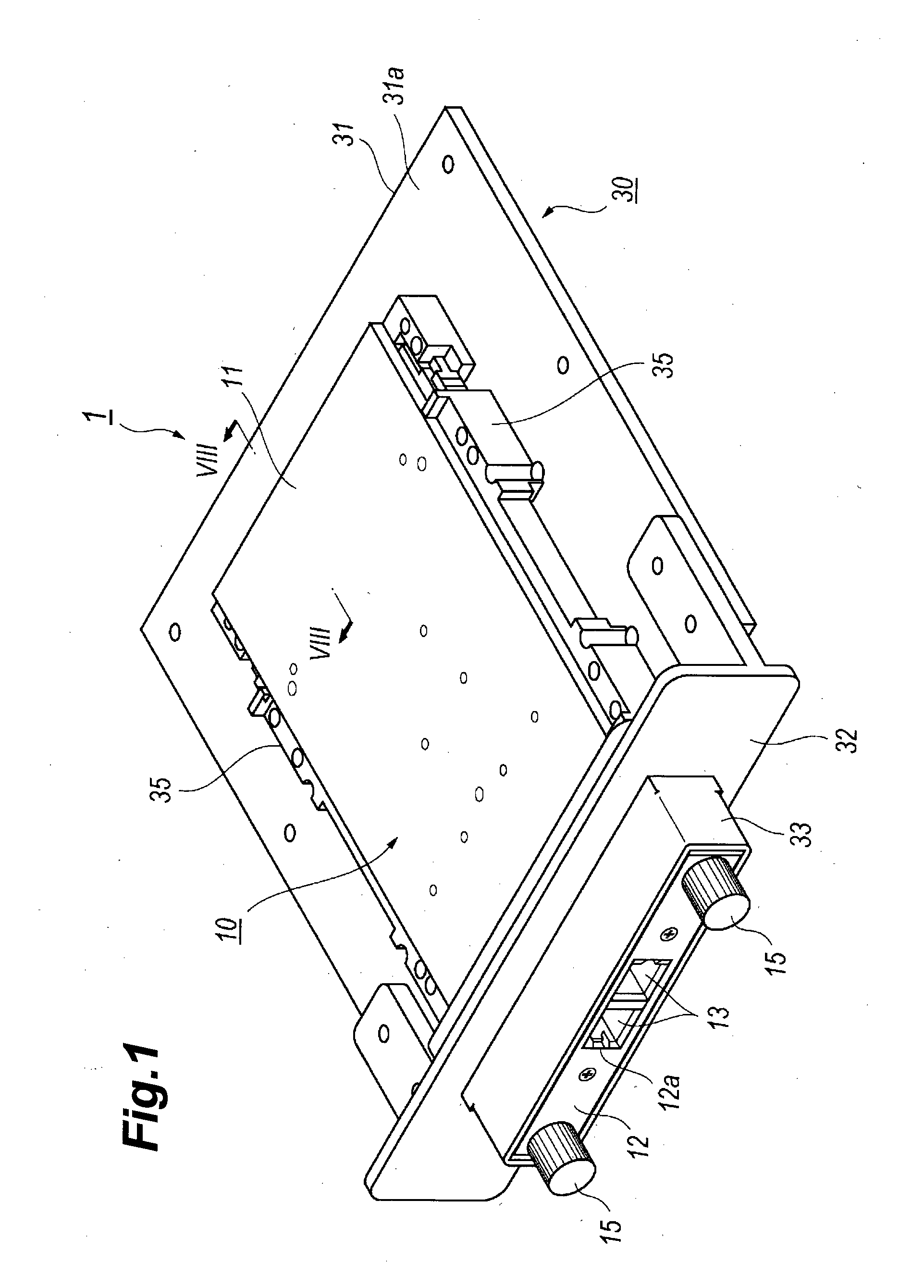Pluggable system and optical transceiver applicable to pluggable system