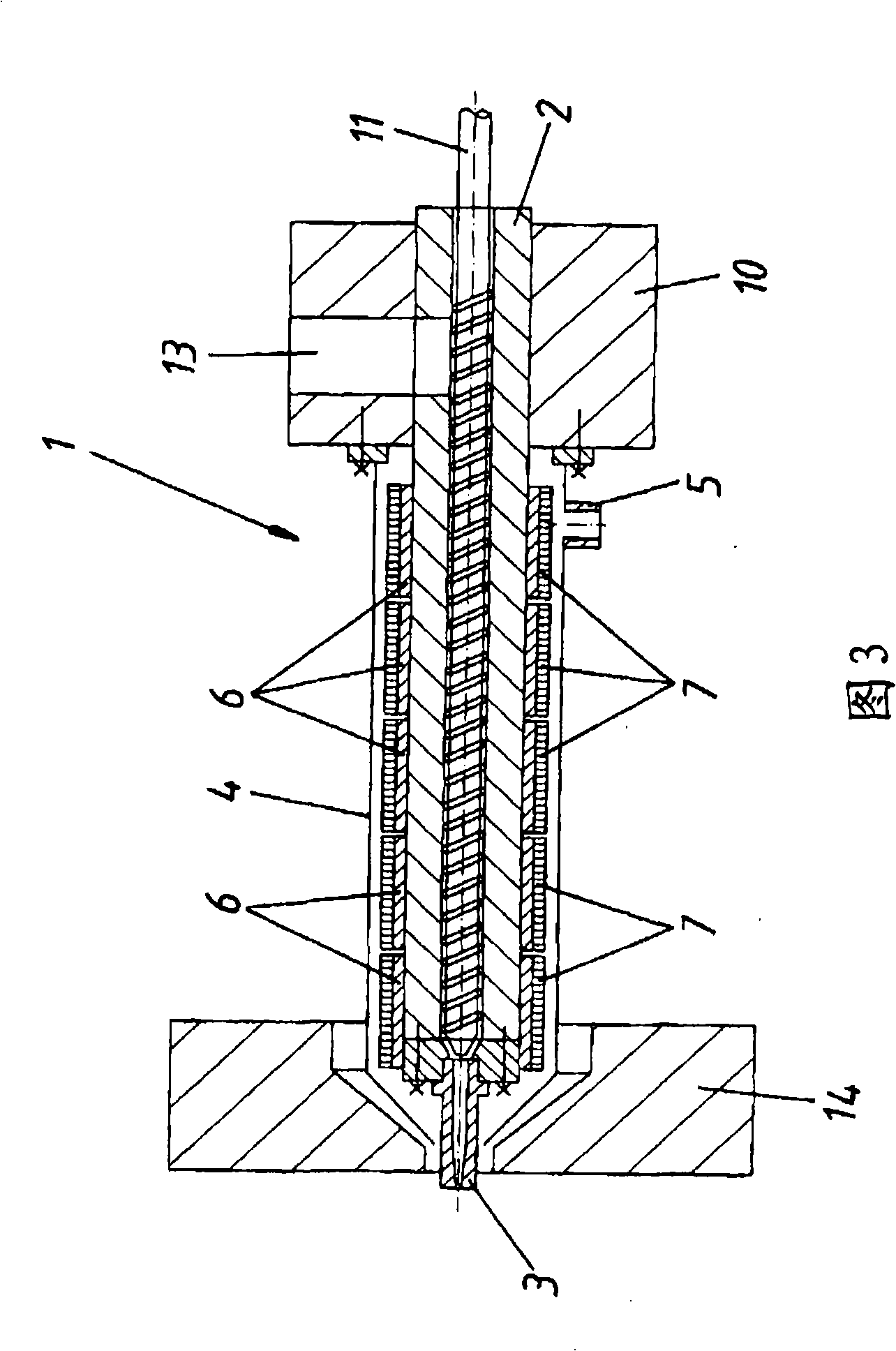 Device for discharging plastic melt