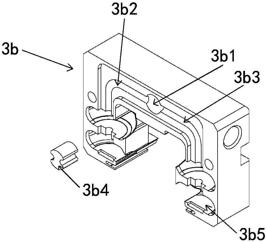 Motion guiding device and cover body used in motion guiding device