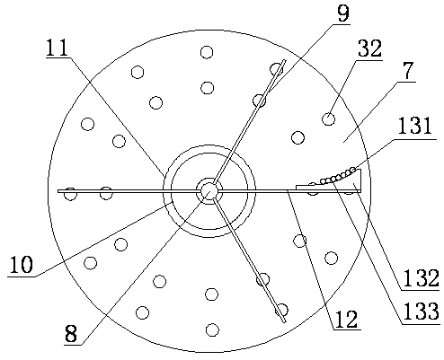 A device for crushing medicinal materials