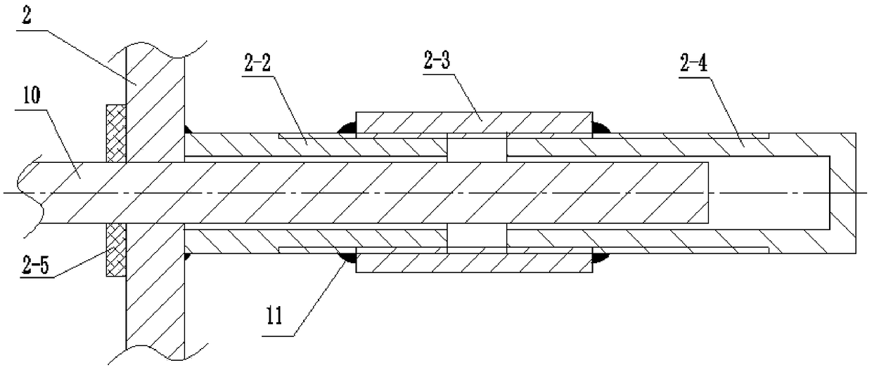 Tunnel vault second lining concrete vacuum auxiliary pouring method