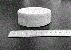 Preparation method of acicular mullite porous ceramic block material with superhigh amount of porosity
