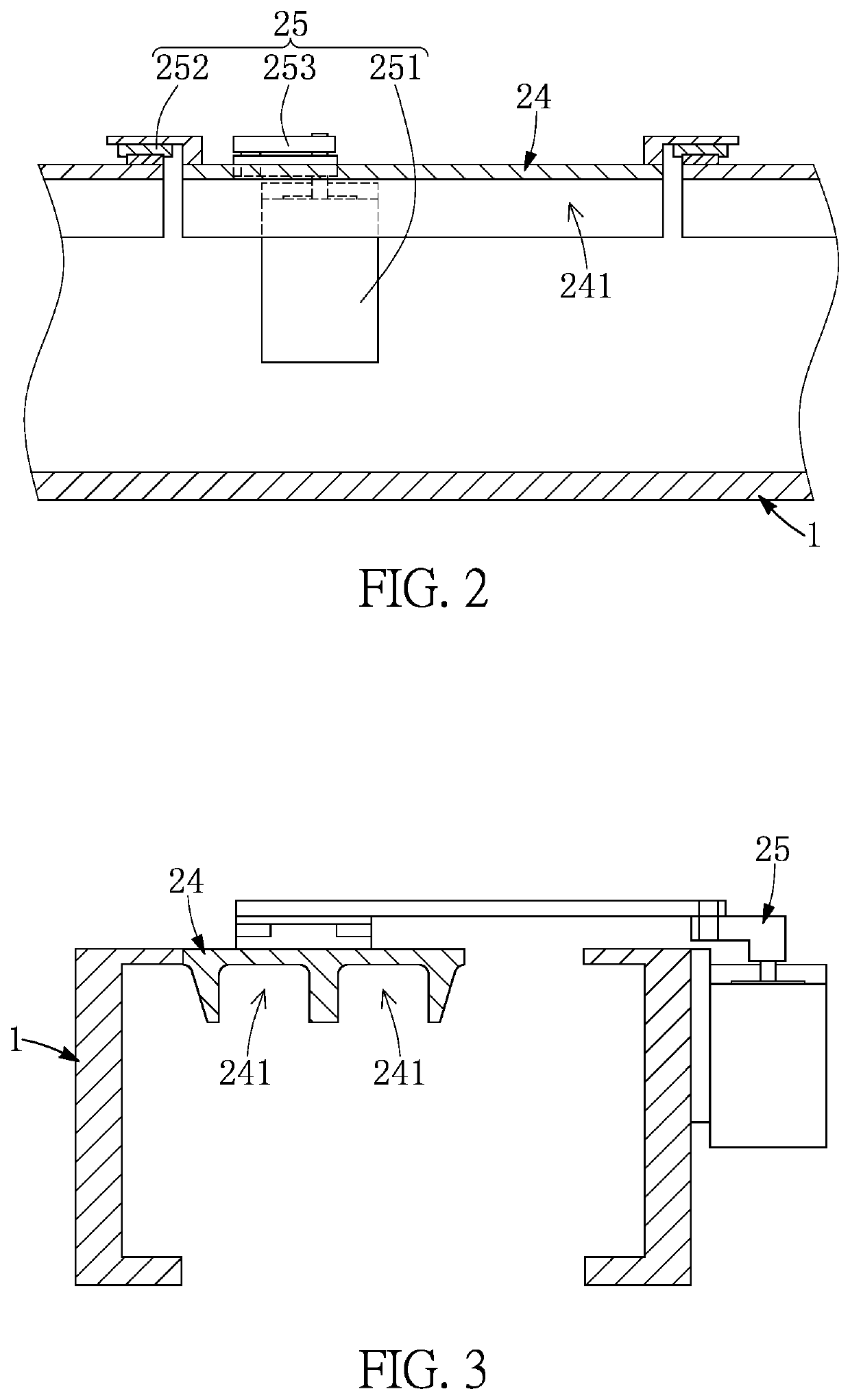 Overhead hoist transfer (OHT) apparatus, guiding device of oht apparatus, and direction maintaining module of oht apparatus