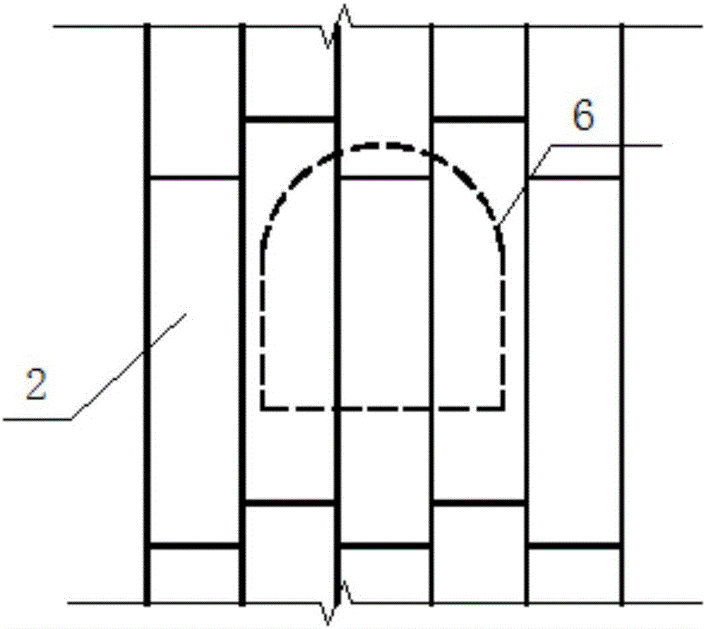 Large-span cross aisle building method applied to segmental lining tunnels