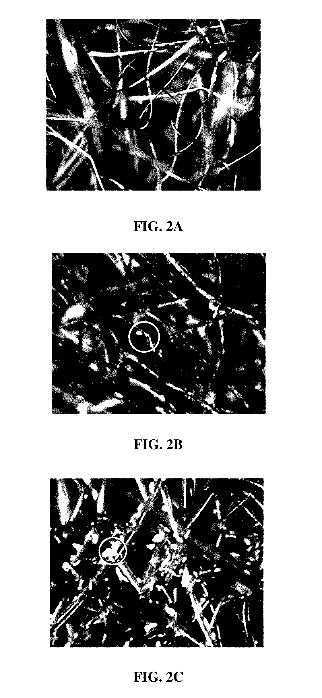 Sound absorbing and insulating material with superior moldability and appearance and method for manufacturing the same