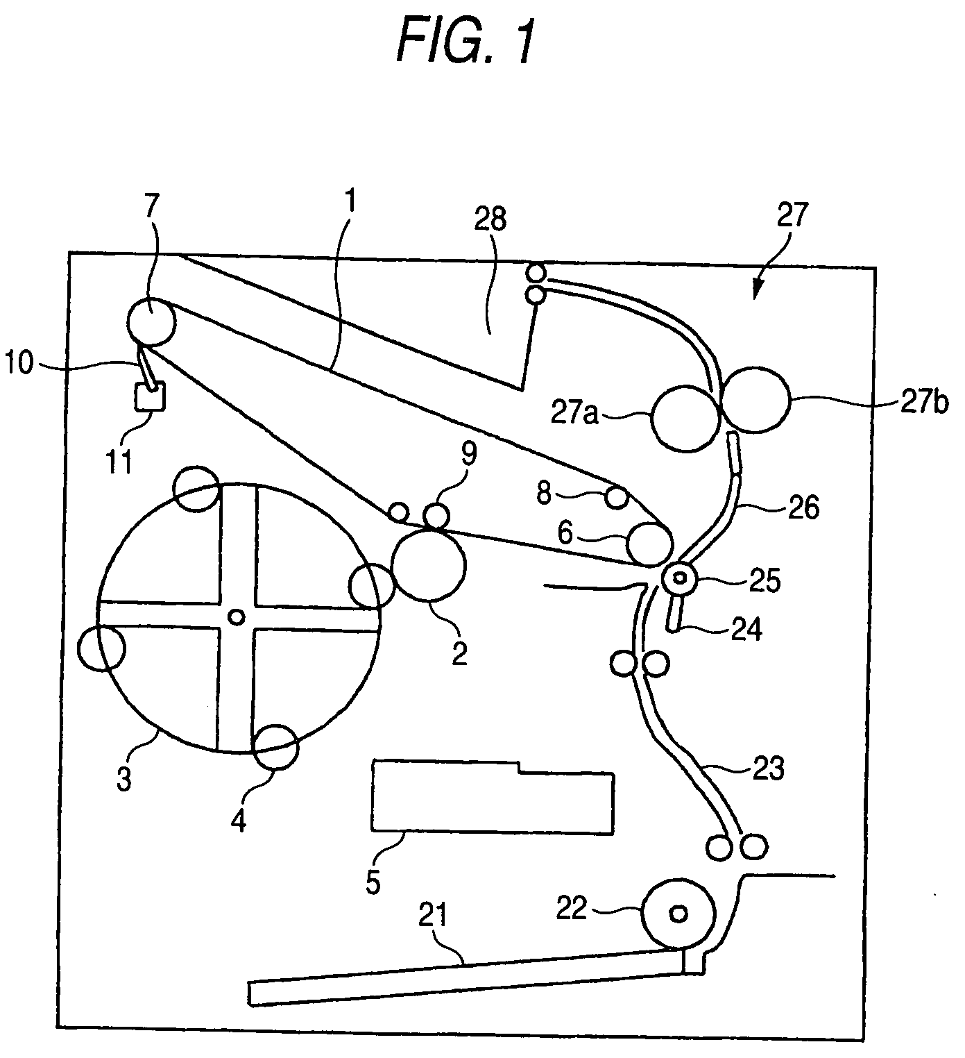 Image forming apparatus having a medium transporting belt formed in an endless shape and having a first and second region