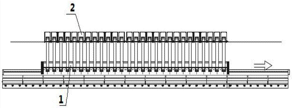 A microwave low-temperature smelting device for laterite nickel ore