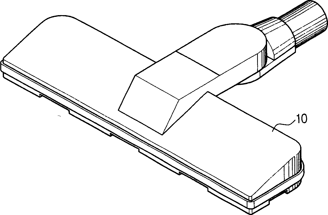 Suction port assembly and a vacuum cleaner having the same