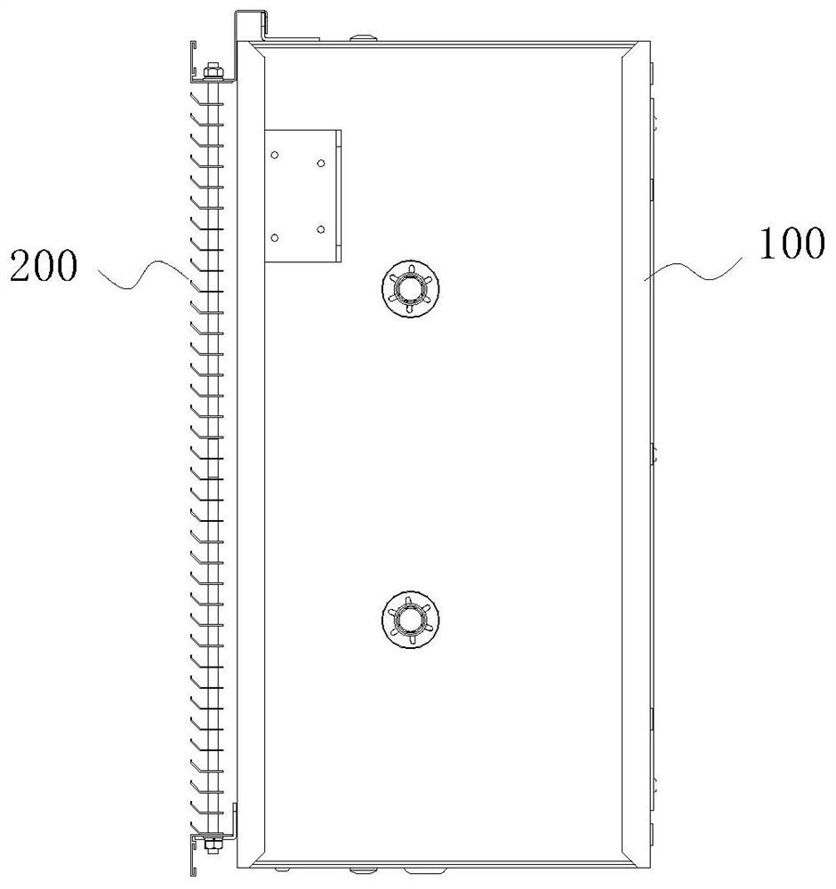A grille -type subway door climate conversion device