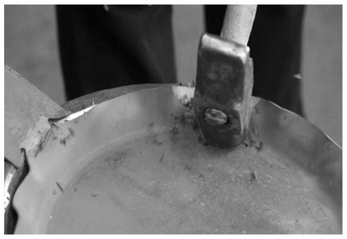 Method of manually forging iron pan