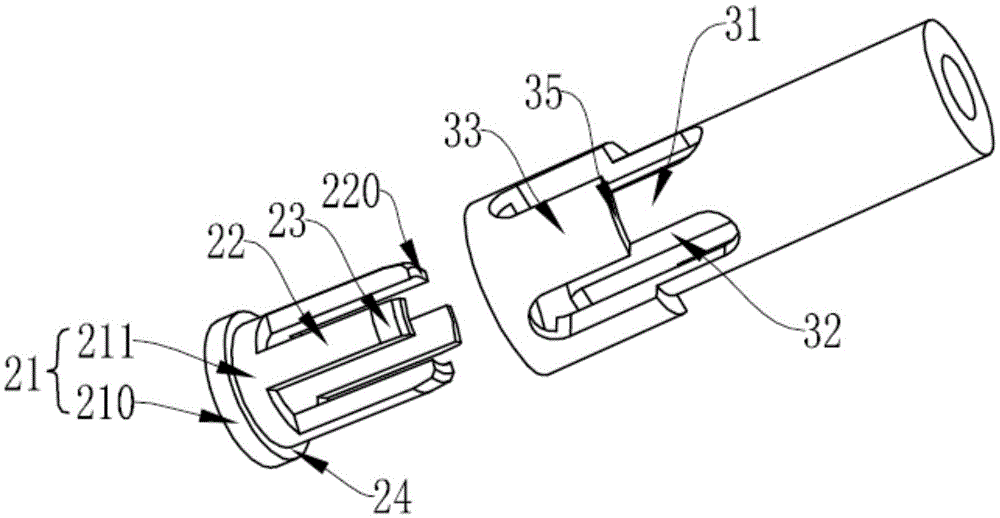 Mandrel assembly of handpiece core of high-speed dental handpiece provided with clamping head in reverse direction