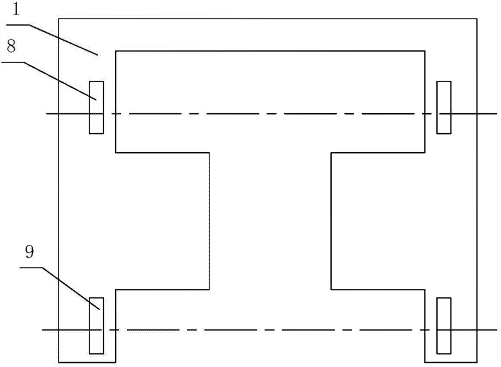 Middle synchronous belt driven seedling delivery mechanism