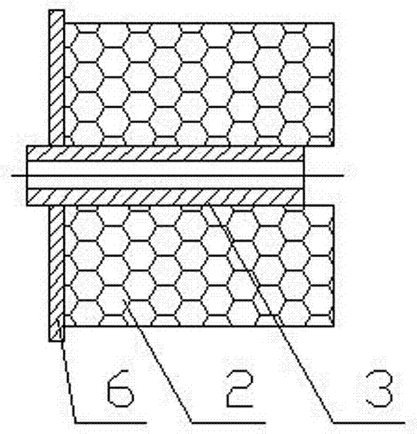 Impact energy-absorbing device of partition board sleeve-type tandem connection porous solid element