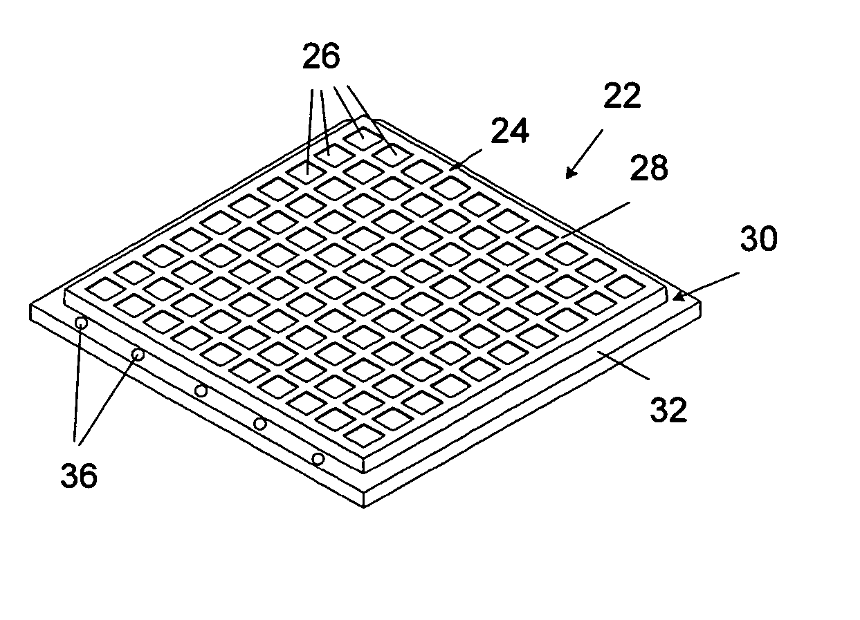 Tray with flat bottom reference surface