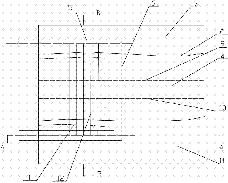 Method for processing suspension top by medium-deep hole blasting on upper and lower shoes