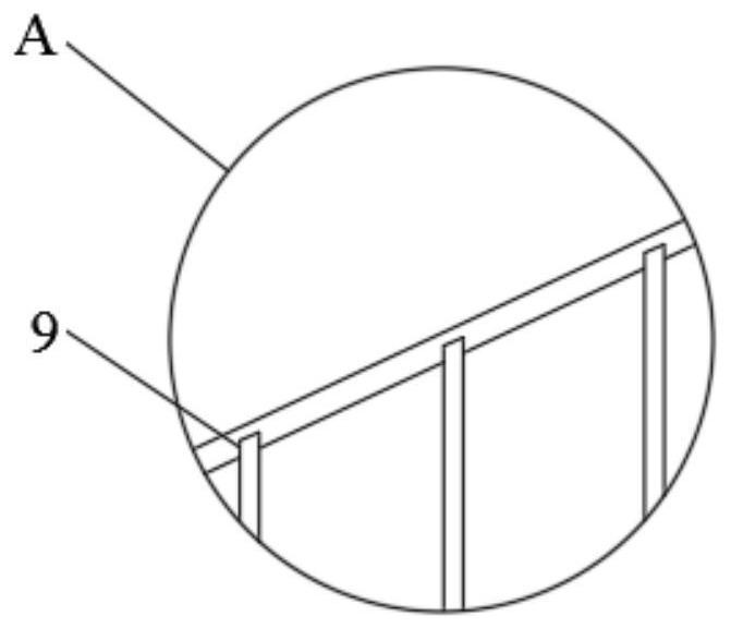 Gravity assisted heat pipe with multi-stage evaporation sections for refrigerating equipment with super-concentrated cooling capacity