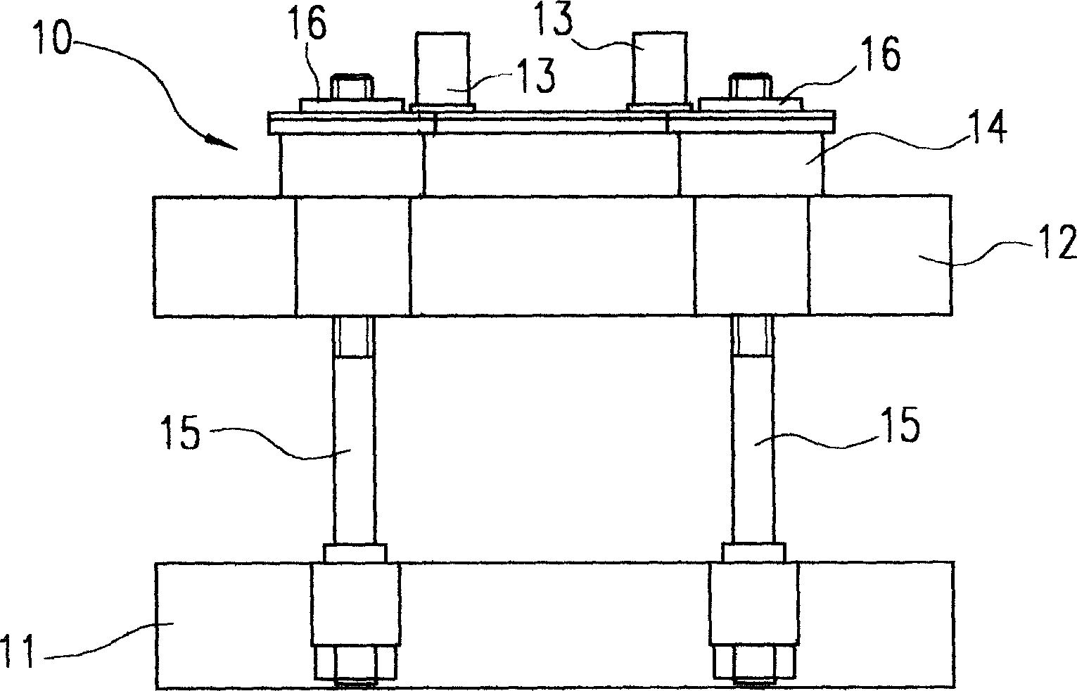Tightening mechanism for opening and closing filter press