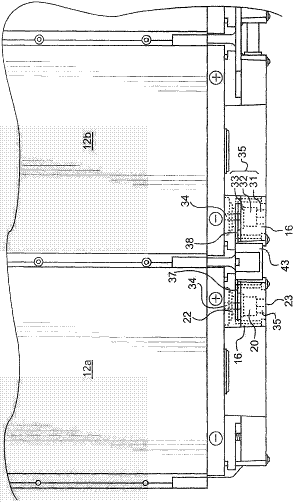 Battery pack with connecting device