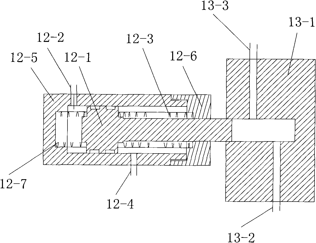 Hydraulic pulse-assisted reservoir chemical remedial treatment experiment device and method