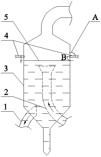 Device and method for protecting evaporation tank against large salt blocks