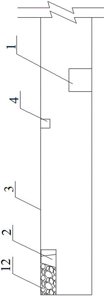 A filling method for the thick coal seam layered mining working face to pass through the old roadway of the lower layer