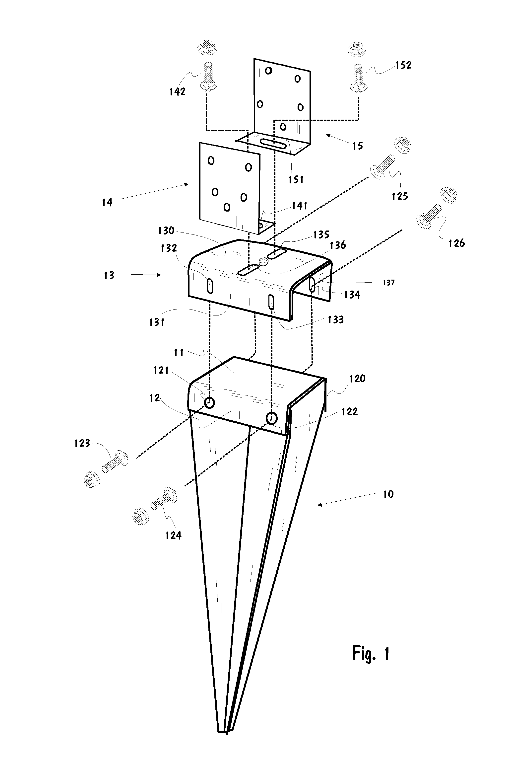 Ground anchor with tilt compensation